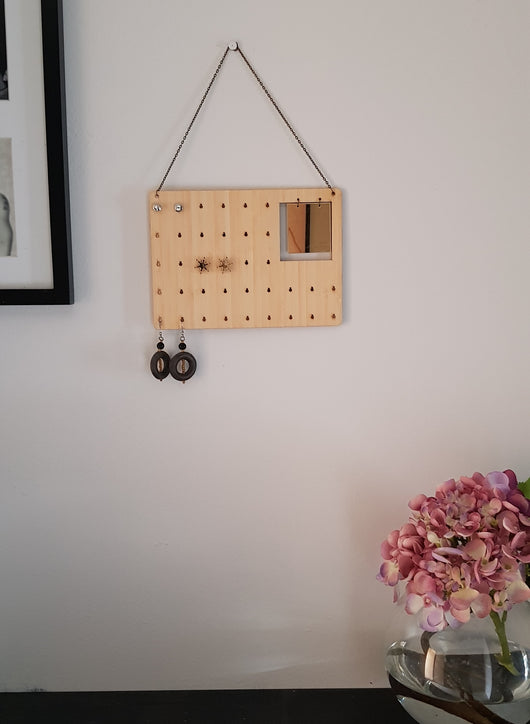 Petite rectangular earing board - Craft Me Pretty (CMP Lasercraft - Perth Laser cutting)